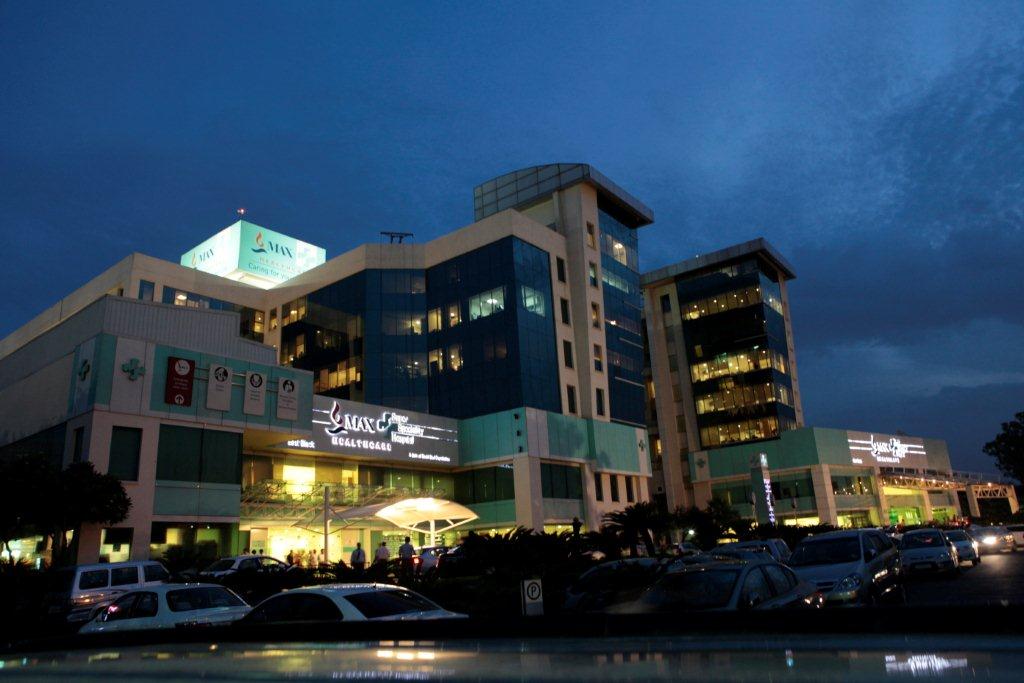 Max Super Speciality Hospital, Saket building